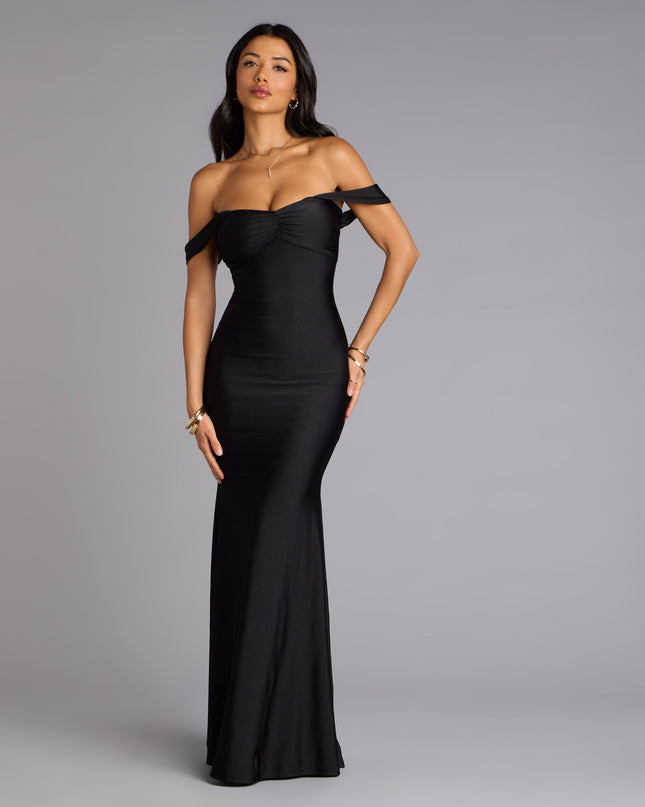 Feel polished and confident in the Rae Off-The-Shoulder Mermaid Formal Dress, a prom dress designed with luxe fabric and modern detail that shows off your vibe.