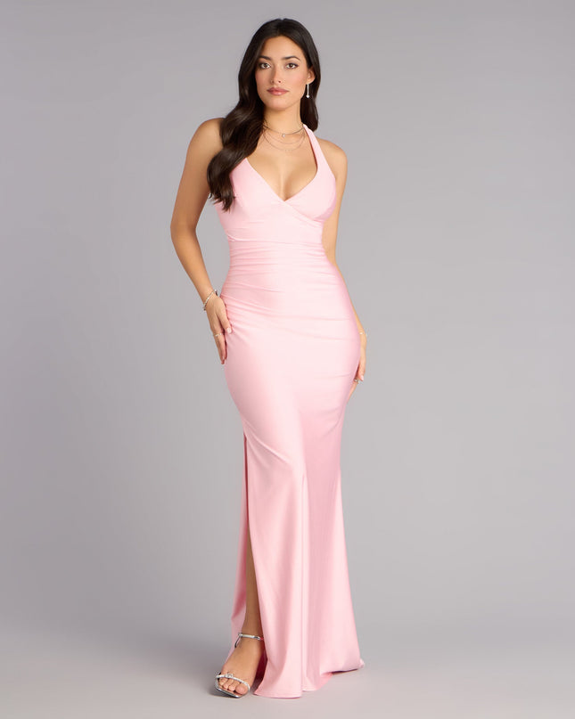 Feel polished and confident in the Jianne Formal Lace-Up Back Long Dress, a pink prom dress designed with luxe fabric and modern detail that shows off your vibe.
