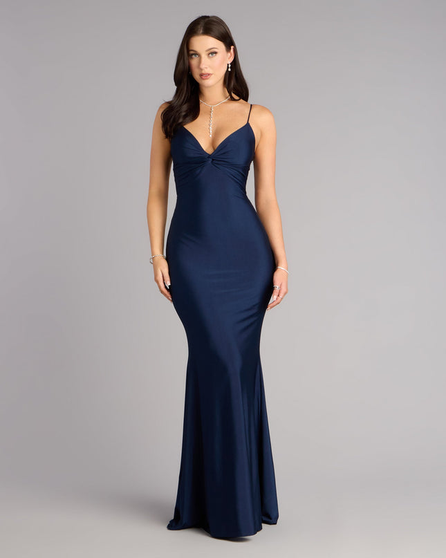 With luxe shine and a scroll-stopping navy blue, you’ll stand out in the Scarlet Strappy Back Mermaid Formal Dress—a prom dress made for your made-you-look moment.
