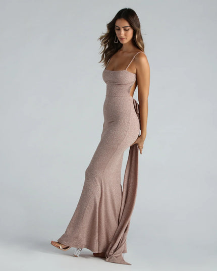 This mauve standout from Windsor’s prom dresses 2026 drop brings instant glow-up energy—you in the Gwendolyn Glitter Knit Bow-Back Mermaid Dress are ready for the flash.