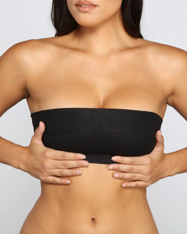 Lifting Body Tape, a trendy addition to women's going-out outfits, is ideal for Christmas party outfits, chic NYE attire, or winter night-out looks that keep you on-trend!