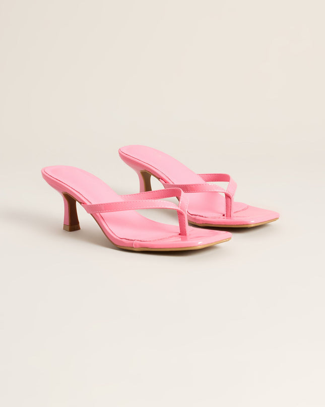 Chic On Schedule Thong Heels