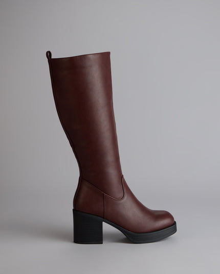Style made simple with the Steppin Up Block Heel Knee High Boots in wine, trendy women’s shoes that take your outfit from basic to bold in one step.
